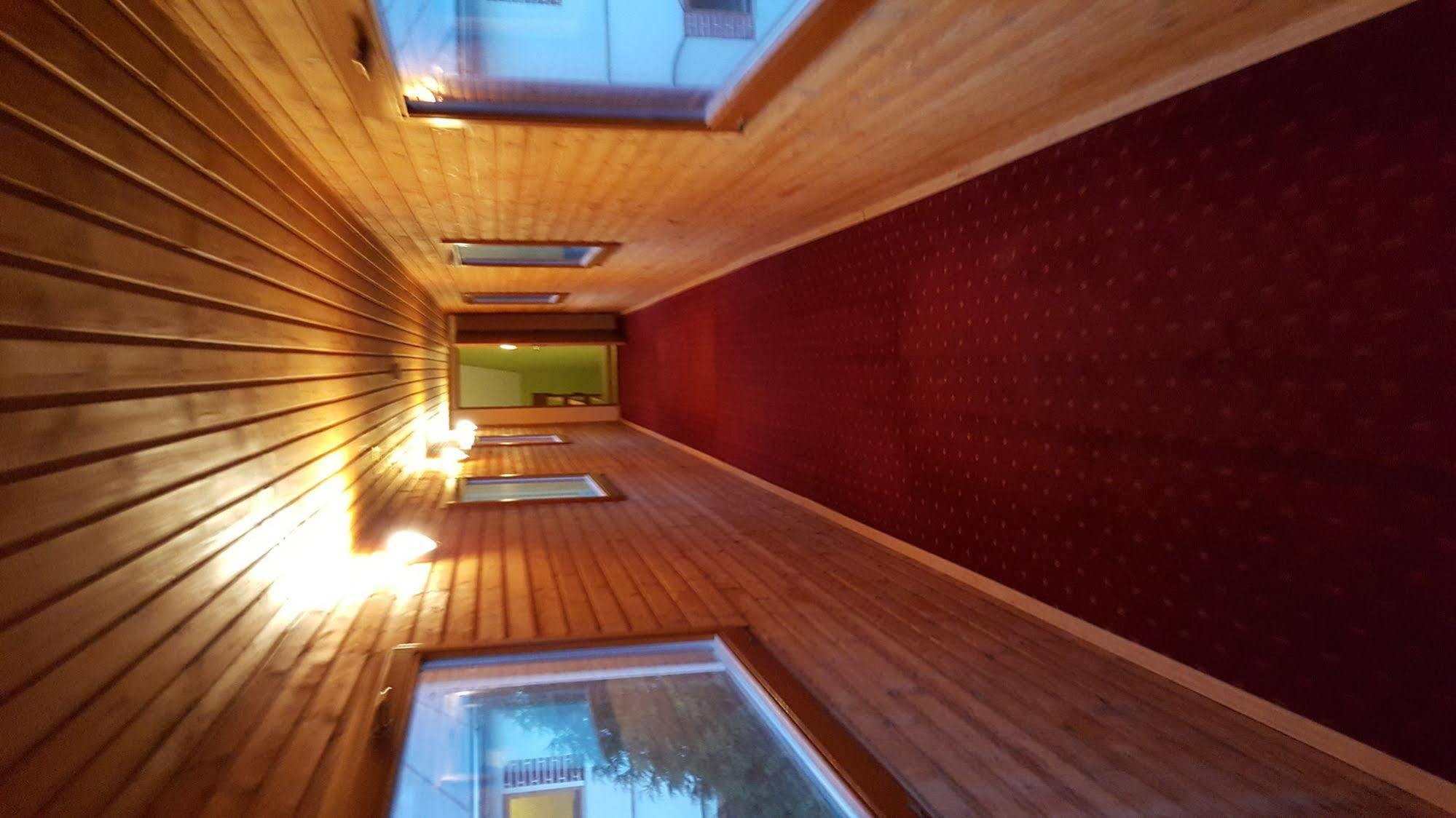 Hotel Carpatia บราติสลาวา ภายนอก รูปภาพ